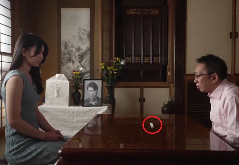 Một ngày sau tang lễ người chồng, vợ sắp cưới của con trai đã bị bố gã chồng ép đụ không bao đến mang thai