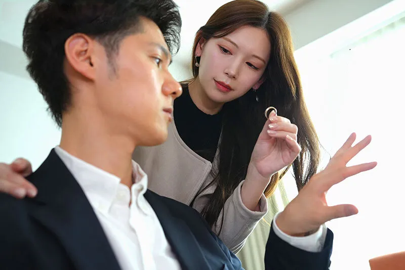 Cô vợ đi đi chơi, anh xã ở nhà bị nhỏ em vợ yêu gạ chịch không trượt phát nào